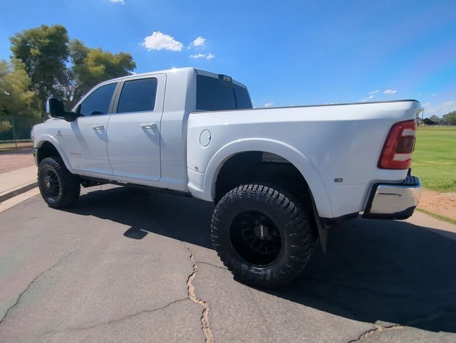 Gallery image 33 for 2024 Chevrolet Silverado 2500HD LT